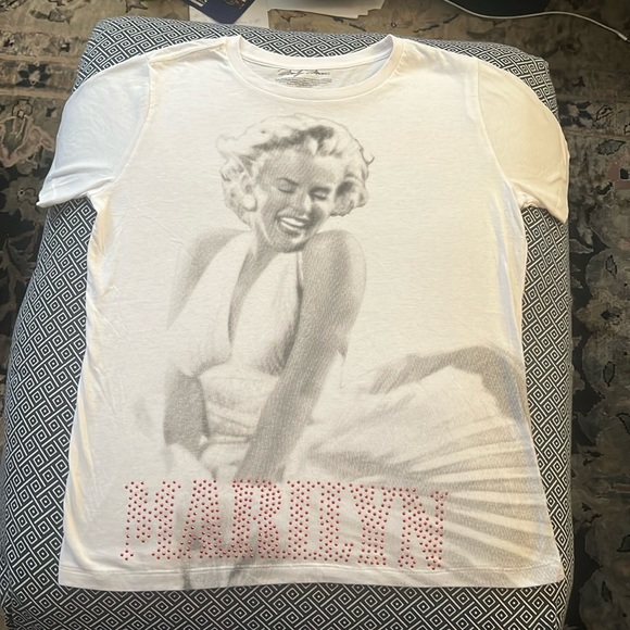 🎬 White Marilyn Monroe women’s photograph tee size Large EUC - Picture 1 of 4